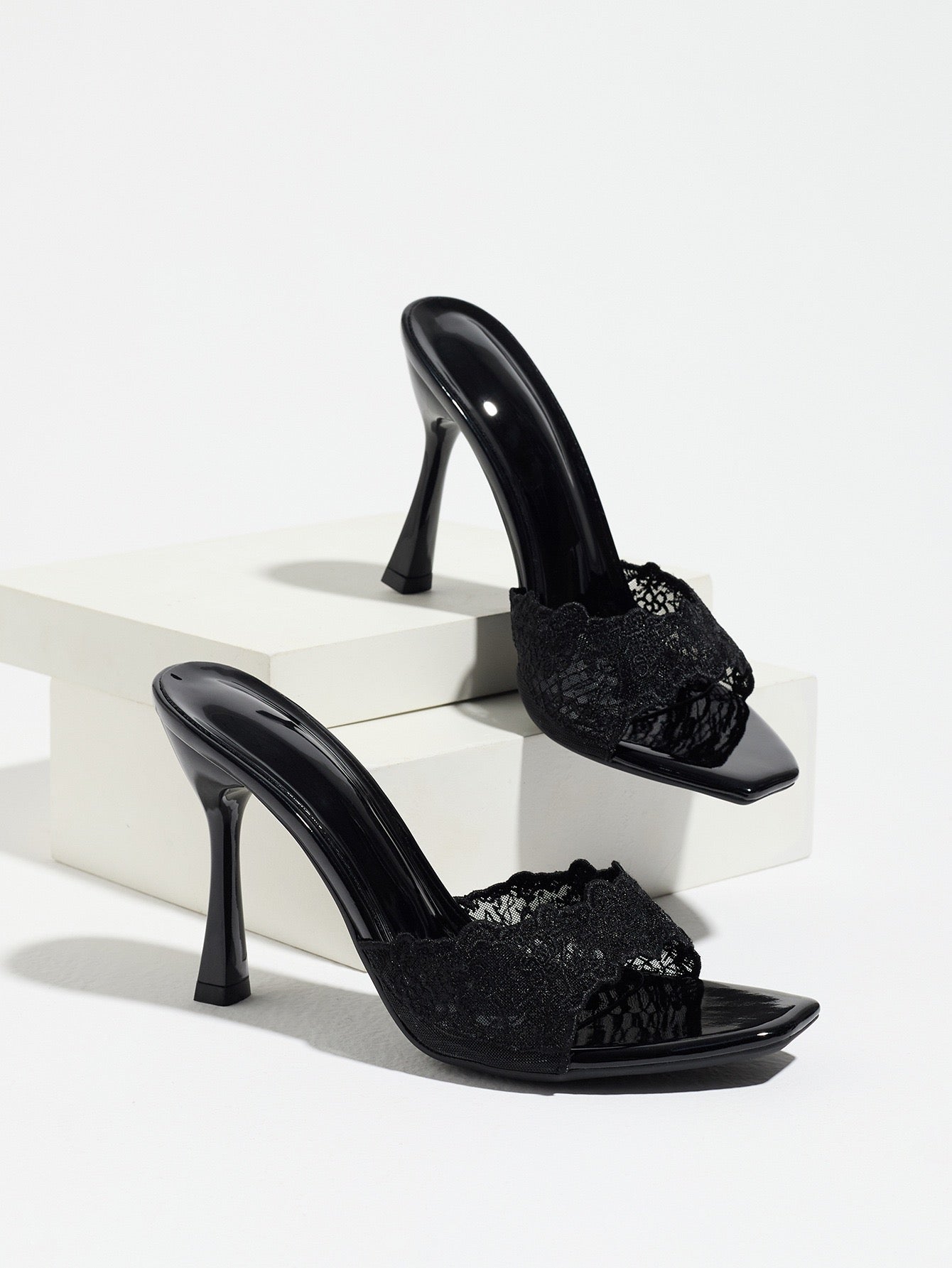 Élise Heels
